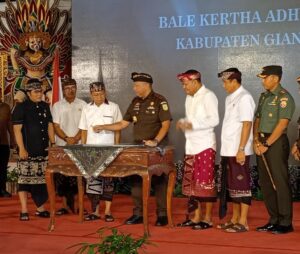 Fungsi Bale Kertha Adhyaksa menjaga kearifan lokal dalam penyelesaian masalah adat.
